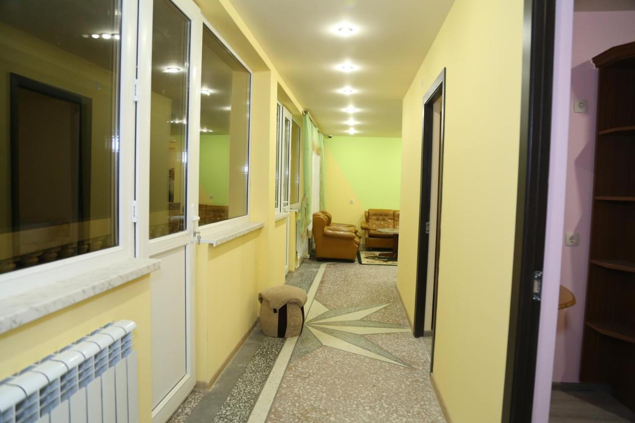 Arsego Hostel Vanadzor Exterior foto
