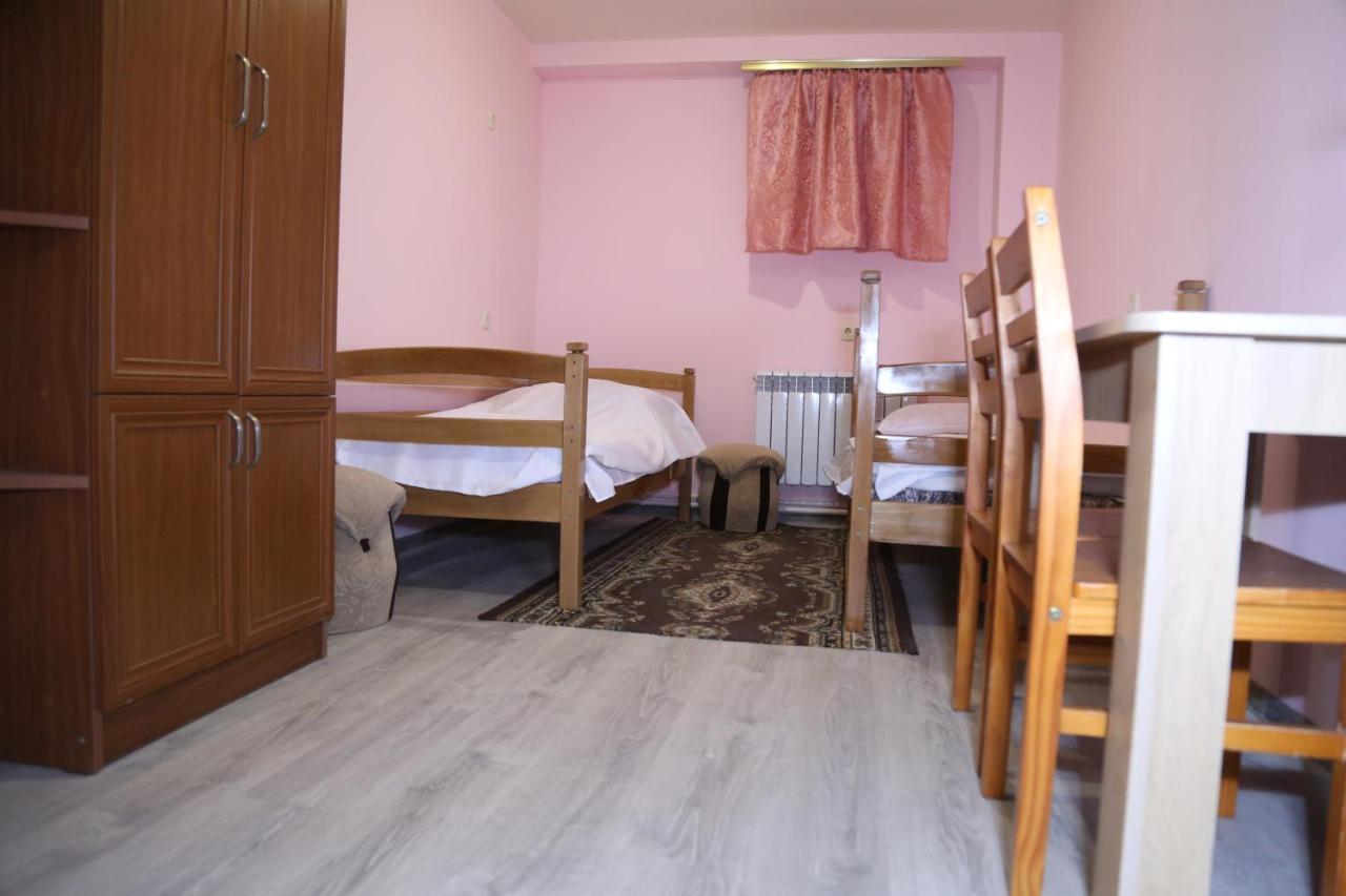Arsego Hostel Vanadzor Exterior foto